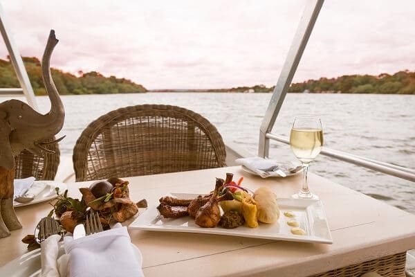 breakfast cruise image
