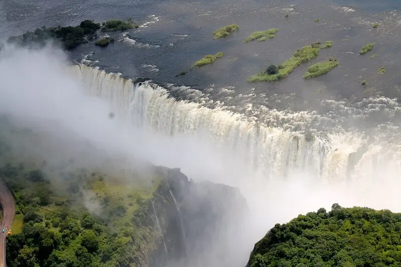 4days-vicfalls-getaway (6) 4days-vicfalls-getaway (6)