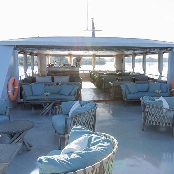signature deck sunset cruise in victoria falls