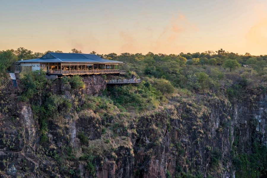 the look out cafe restaurant in victoria falls